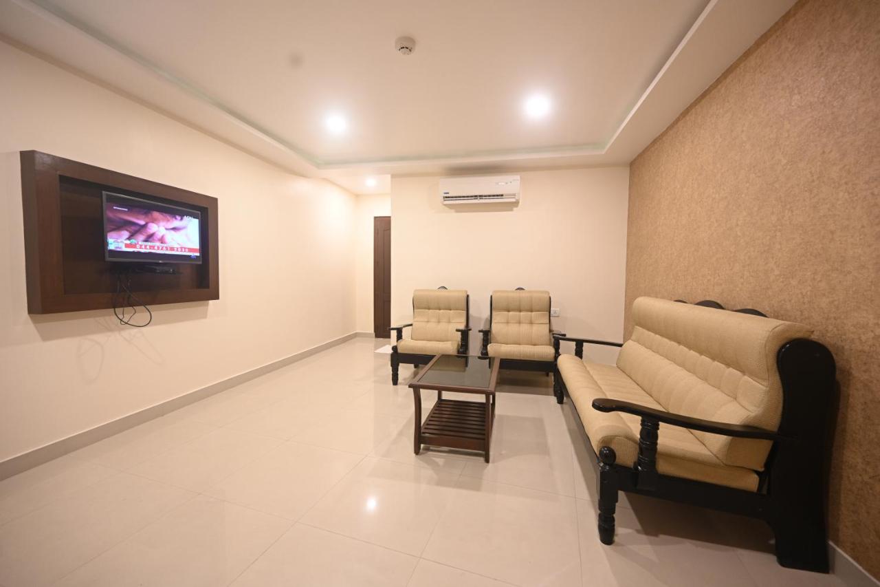 Hotel Bhagavath Gardens Chengannur Eksteriør bilde