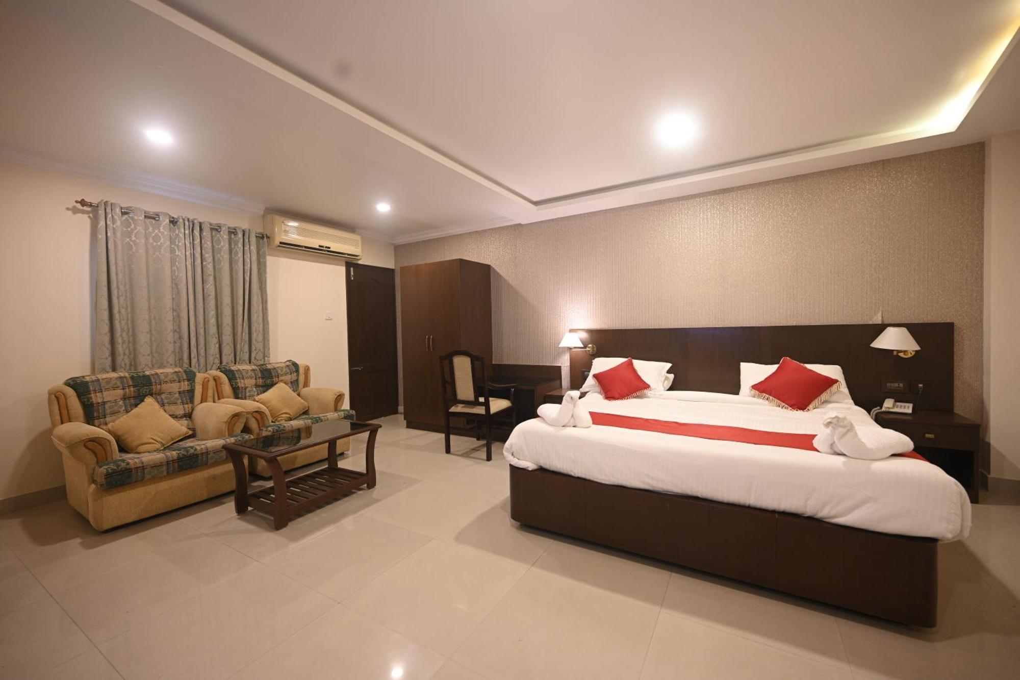 Hotel Bhagavath Gardens Chengannur Eksteriør bilde